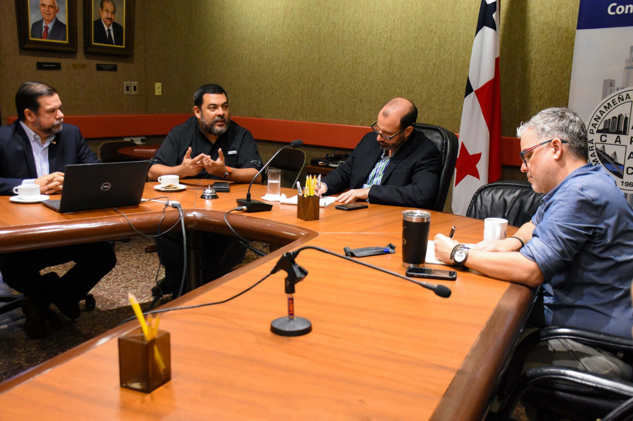 Presentan en CAPAC proyecto para el manejo de desechos en el Distrito de Panamá CAPAC Cámara